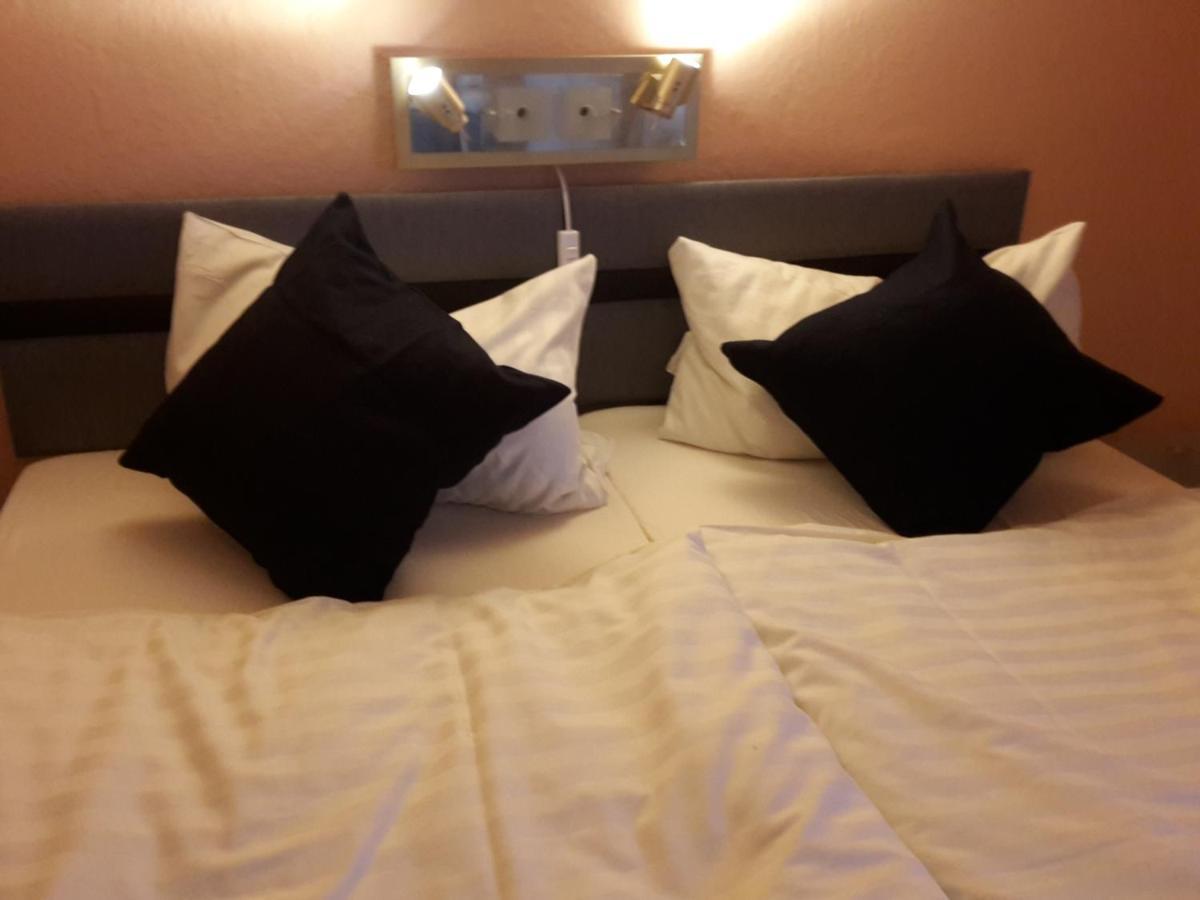 Ferienwohnung Dresden West Екстер'єр фото