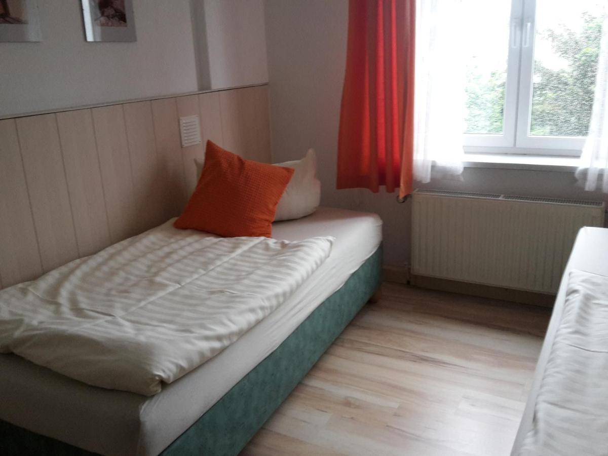 Ferienwohnung Dresden West Екстер'єр фото